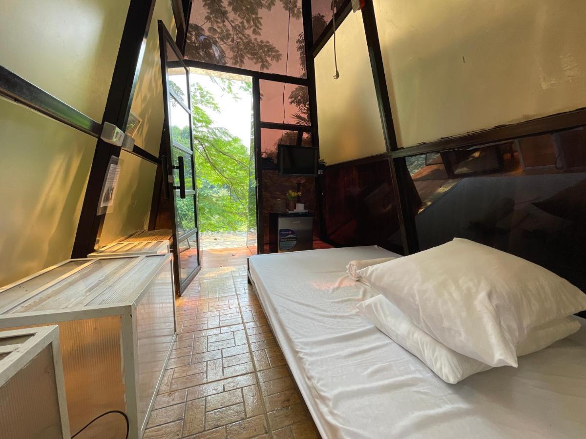 Floating Sanctuary Resort Powered By Cocotel Bulacan Extérieur photo