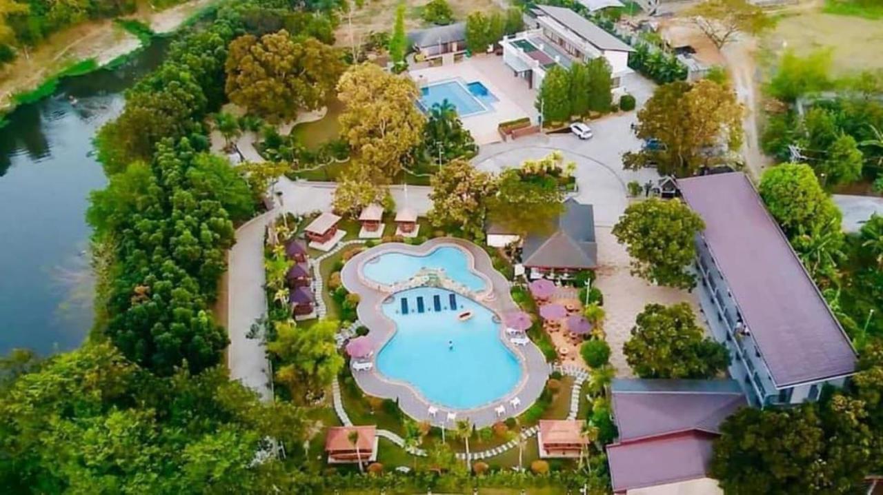 Floating Sanctuary Resort Powered By Cocotel Bulacan Extérieur photo