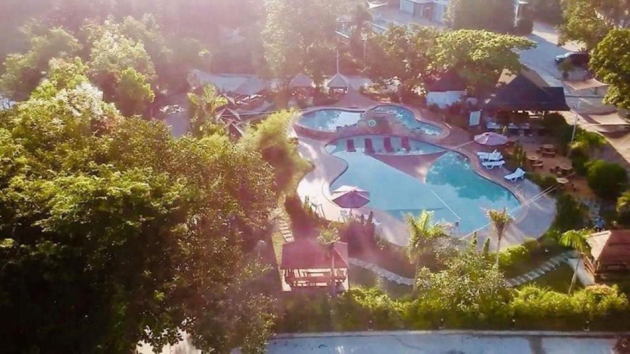 Floating Sanctuary Resort Powered By Cocotel Bulacan Extérieur photo